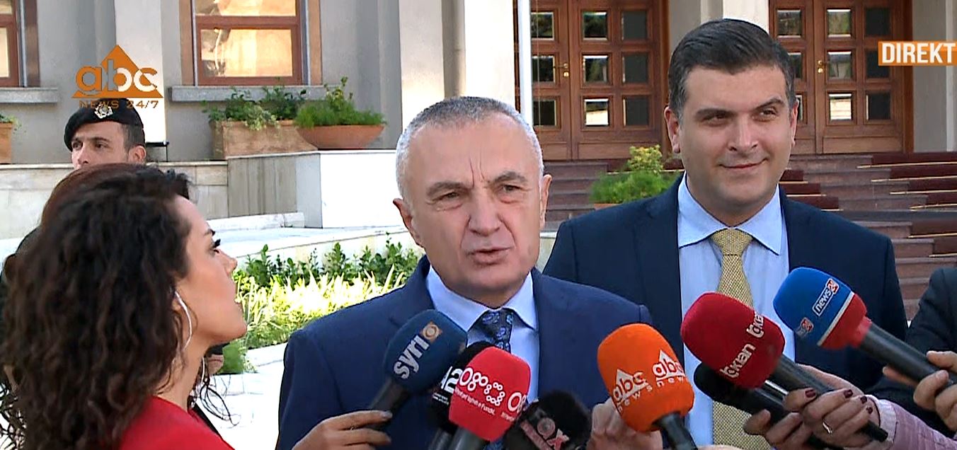 Meta kërkon referendum dhe sulmon ashpër ndërkombëtarët: Palaço, larg duart nga Gjykata Kushtetuese