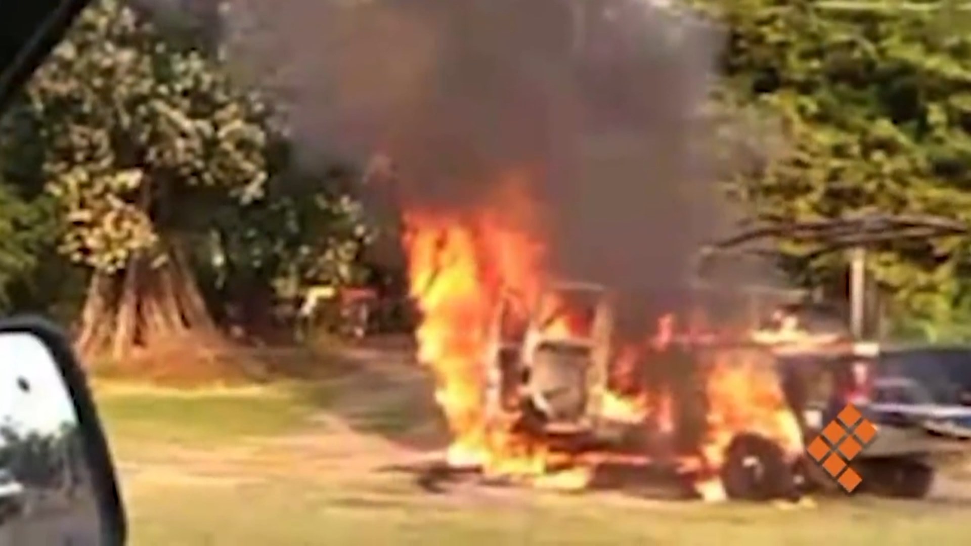 Sulmohen befasisht, persona të armatosur vrasin 5 policë