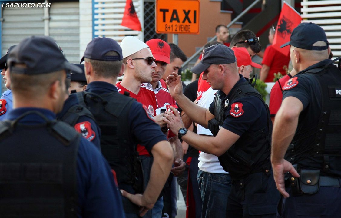 Policia blindon Tiranën, 1600 forca rendi në këmbë për Francën