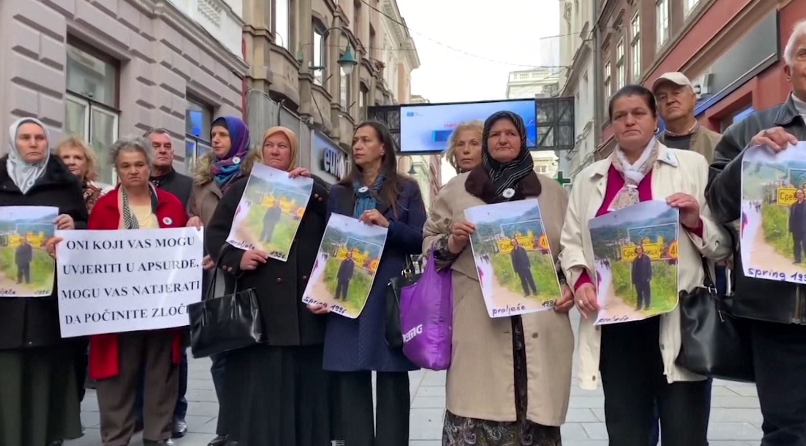 Sarajeve, protestë para ambasadës së Suedisë kundër çmimit Nobel