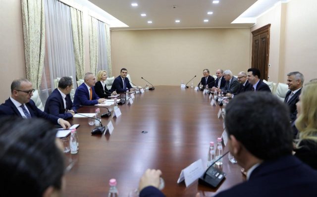 Ends the meeting with President Meta and opposition representatives