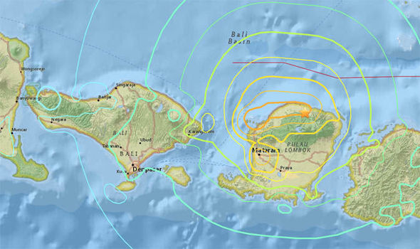 Tërmet i fuqishëm 7.4 ballë godet Indonezinë, alarm për cunami