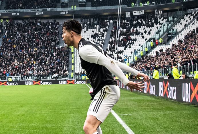 VIDEO | CR7 merr për dore Juventusin, Milanin e ndëshkon VAR-i