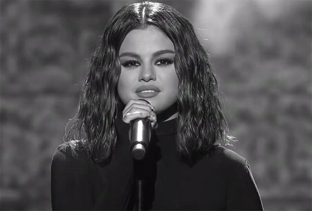 Perfomanca në AMA: Ekspertët analizojnë gjuhën e trupit të Selena Gomez