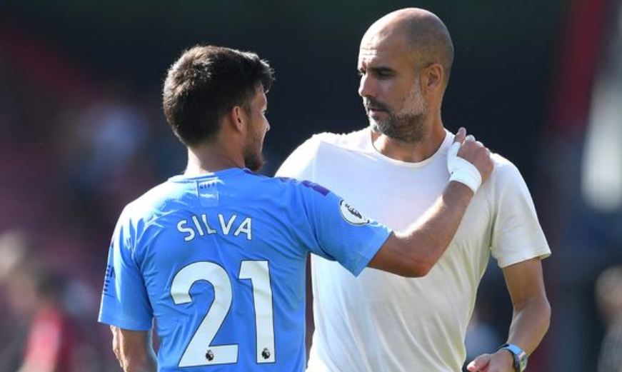 David Silva drejt Spanjës, City gati ta zëvendësojë me adoleshentin holandez