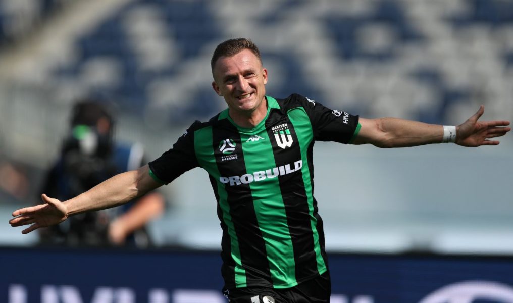 VIDEO | Besart Berisha thellon rekordin, Basha dorëzohet në derbi