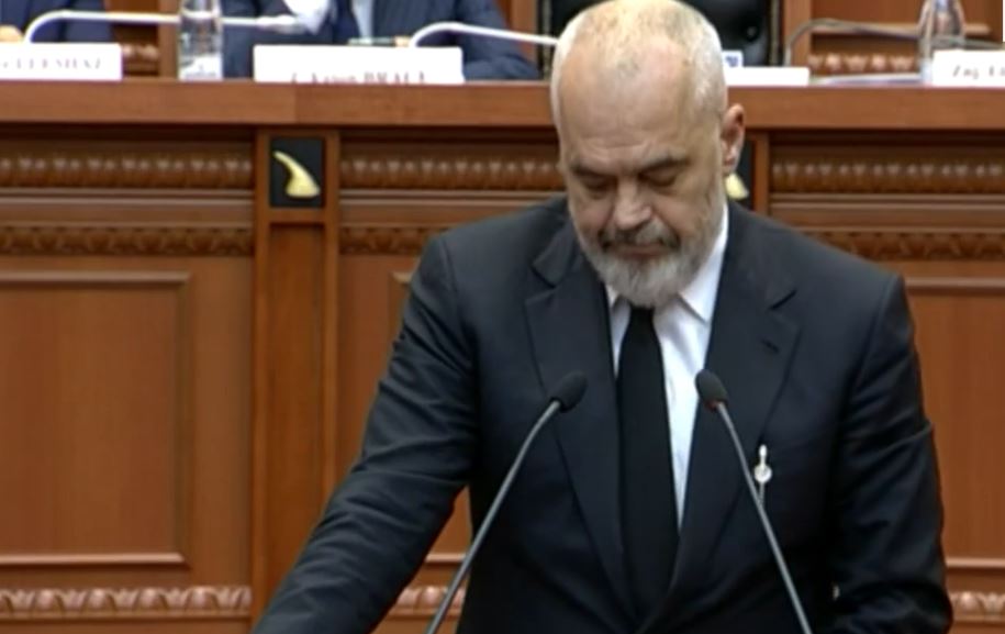 PM Rama shows how much money has been gathered for the damages caused by the earthquake in Albania