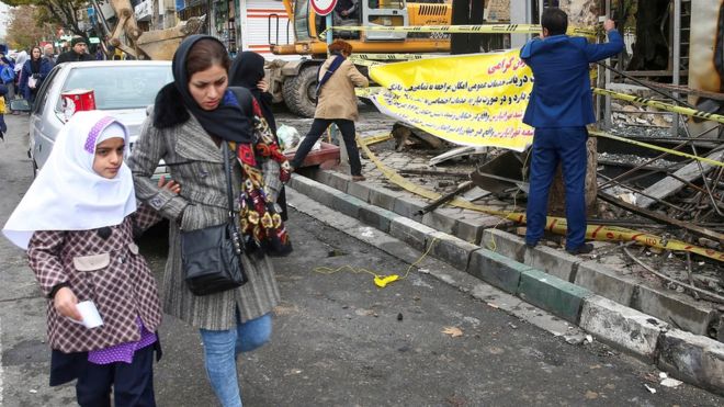 Irani nderpret internetin në telefona, kush është shkaku