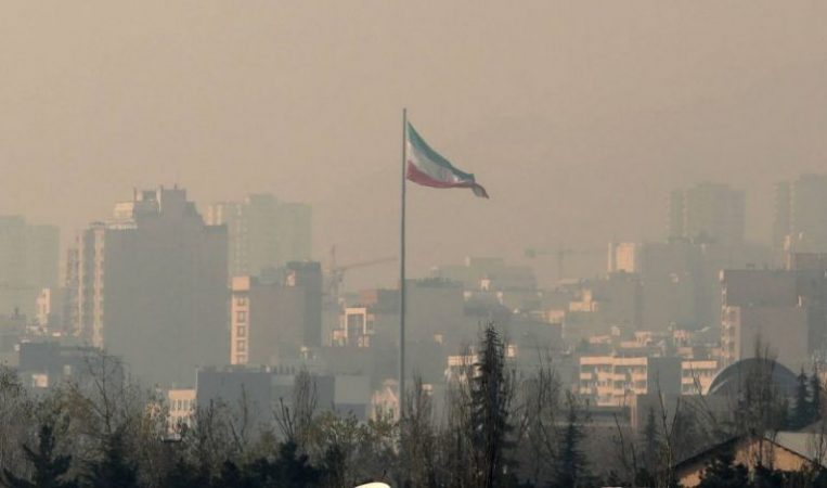 Ndotja atmosferike, mbyllen shkollat në provincën e Teheranit