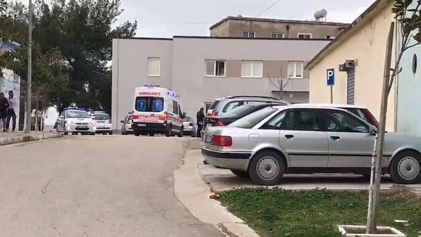 VIDEO / Rëndohet bilanci i viktimave nga të shtënat në Fier, 2 të vdekur