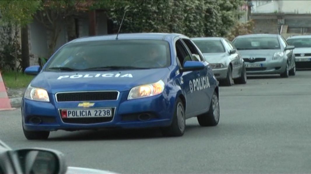 Kokainë, kanabis dhe armë, “Shqiponjat” arrestojnë tre të rinjtë