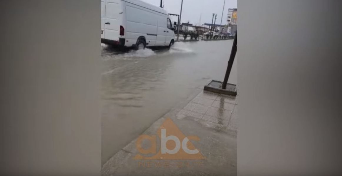 VIDEO/ Gjirokastër, përmbyten rrugë e shtëpi, liqeni i Viroit në pikën kritike