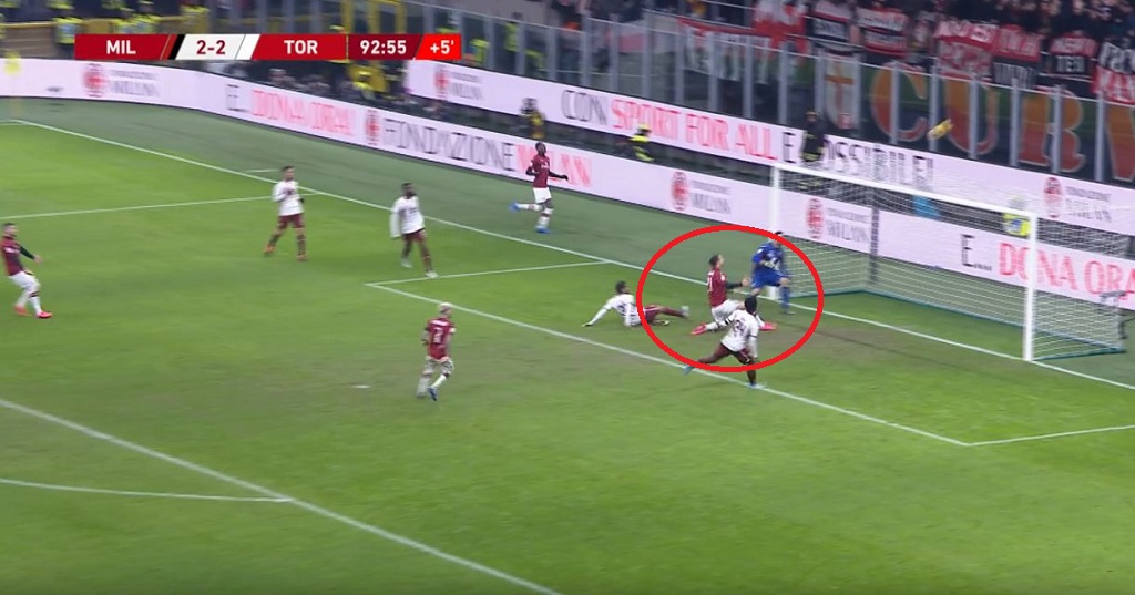 VIDEO | Një turk nderon Milanin, Ibrahimovic humb shansin e artë