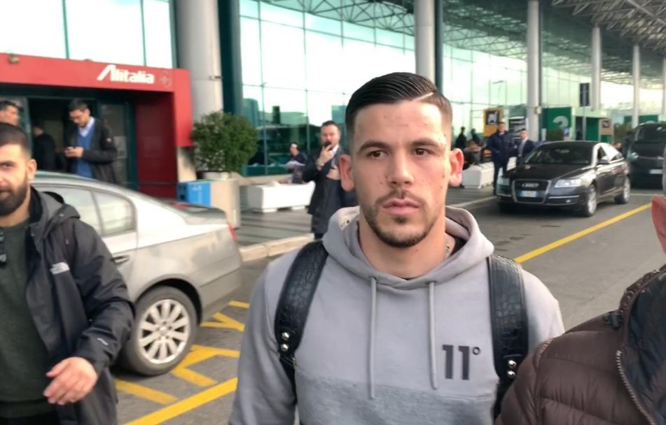 Talenti spanjoll zbarkon në Romë, Barcelona përfshin klauzolën e veçantë