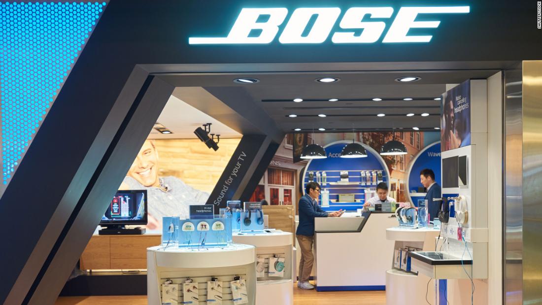 “Bose” mbyll 119 dyqanet e saj në botë: Shesim më shumë online