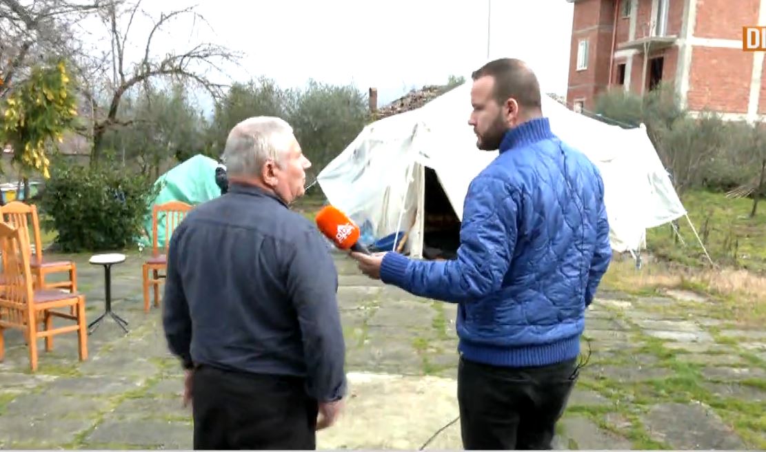 Frika nga tërmeti rikthehet sërish, ABC News në Bubq aty ku banorët sfidojnë kapriçot e motit në çadra