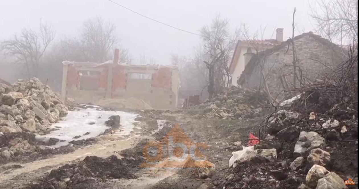 Dëmet nga tërmeti i 1 qershorit në Korçë, banorët: Asnjë ndihmë nga shteti, po marrim para borxh