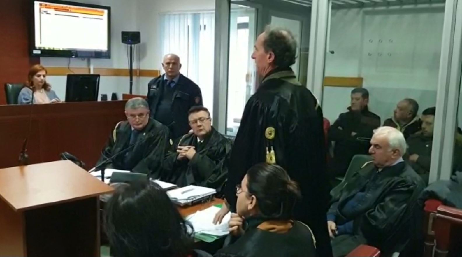 EMRAT / Të arrestuarit për abuzime me ndërtimet në Durrës, Gjykata jep masën e sigurisë