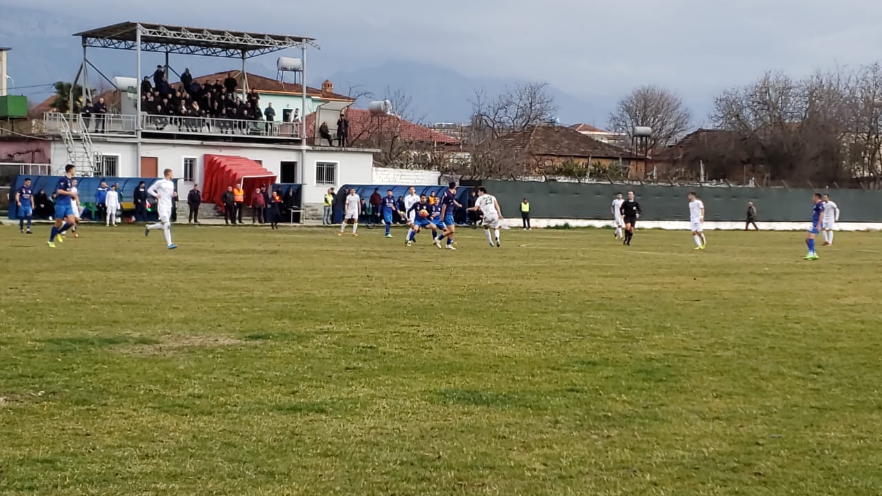 GRUPI B/ Lushnja merr kreun, Apolonia fiton mes polemikave. Festojnë Besa e Elbasani