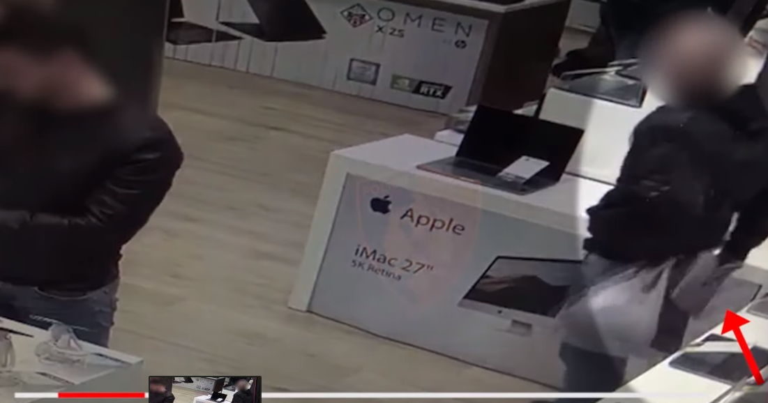 Pamje nga kamera e sigurisë/ Dyqani plot me njerëz, si arrin i riu të vjedh laptop-in