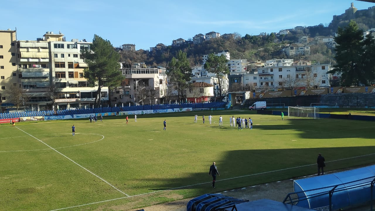 VIDEO/ Arbitri tërbon Luftëtarin, shkak ky gol i anuluar