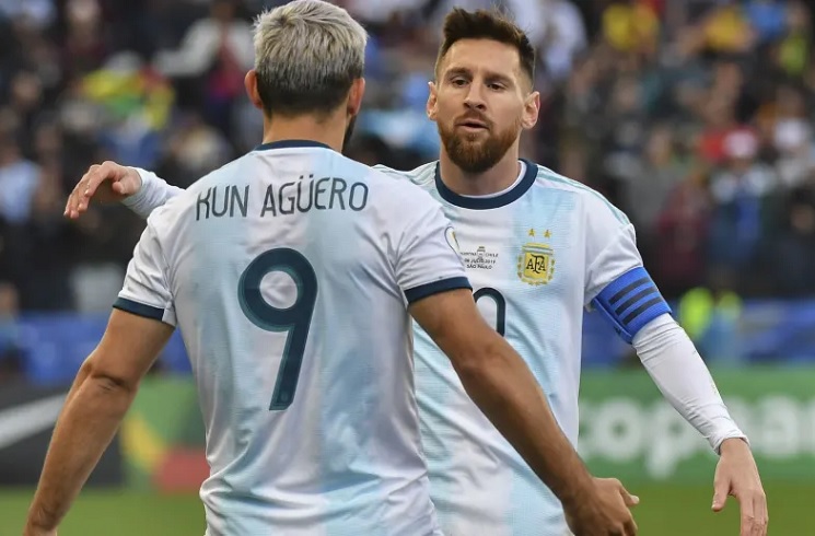 “The Sun” i sigurt: Messi e Aguero bashkohen në një ekip në verë