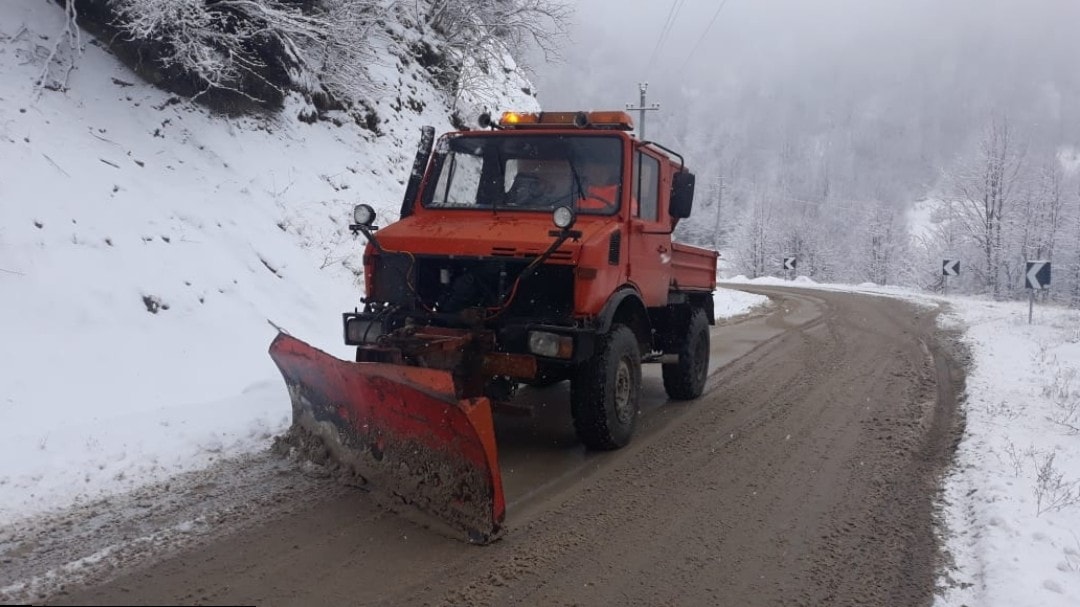 Moti i keq, ARRSH njoftim mbi gjendjen e rrugëve në vend