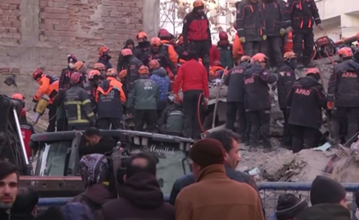 Tërmeti me magnitudë 6.8 në Turqi, 22 viktima dhe mbi 1030 persona të plagosur