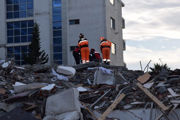 Dalin analizat, dyshohet se betoni “vrau” disa nga viktimat e tërmetit të 26 nëntorit