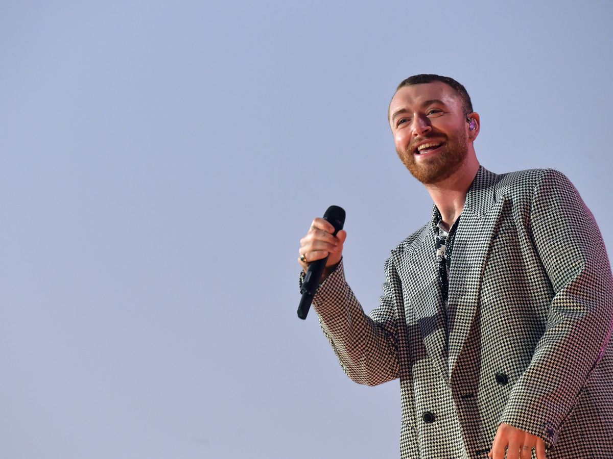 Frika nga koronavirusi, Sam Smith shtyn planet për t’u kthyer në Britani