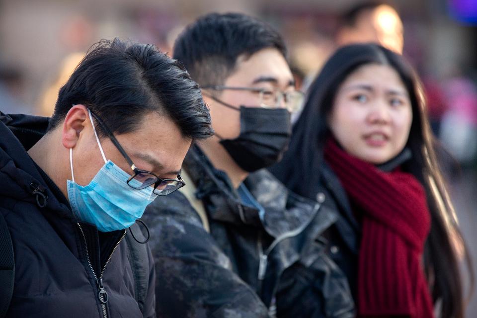 “Koronavirus mos më puth”, këngëtari turk i kushton këngë virusit vdekjeprurës