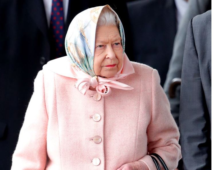 Mbretëresha Elizabeth II feston 68-vjetorin e marrjes së fronit