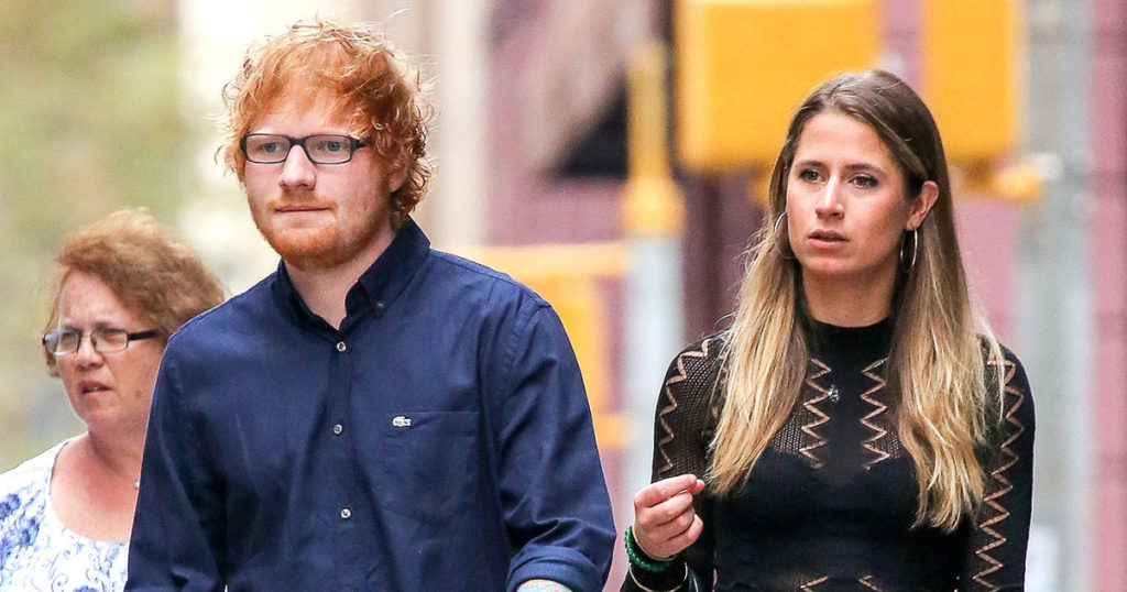 Ed Sheeran feston 29-vjetorin, darkë mes miqsh dhe bashkëshortes