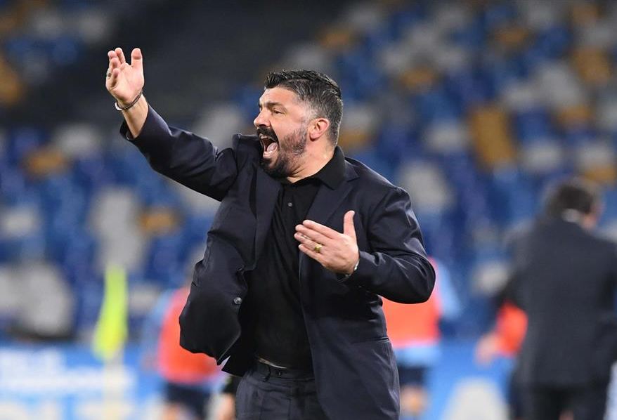 Ulërima dhe shkelma, tërbimi i Gattusos karikoi Napolin dhe solli përmbysjen