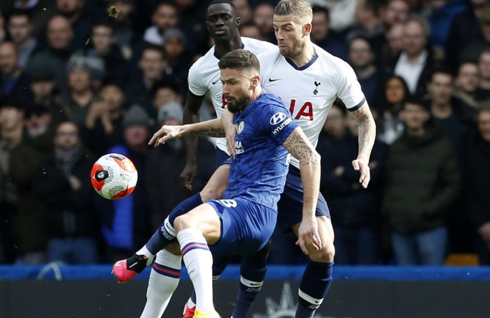 VIDEO | Tre goditje për një gol, Giroud zhbllokon derbin e Londrës