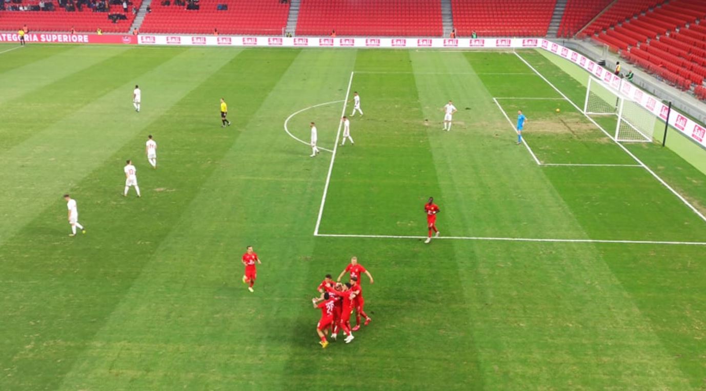 VIDEO | Gjashtë gola në 45 minuta, sfida spektakolare në Tiranë dhe Korçë