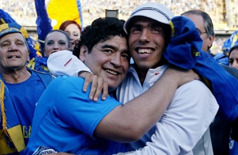 Tevez: S’ka gjë më të bukur se Maradona. Do i dhuroj fanellën dhe shiritin