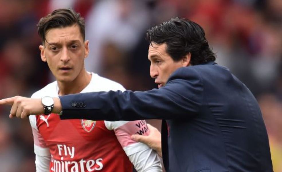 Unai Emery: Ozil shumë i paparashikueshëm, Arteta po luan njësoj si unë