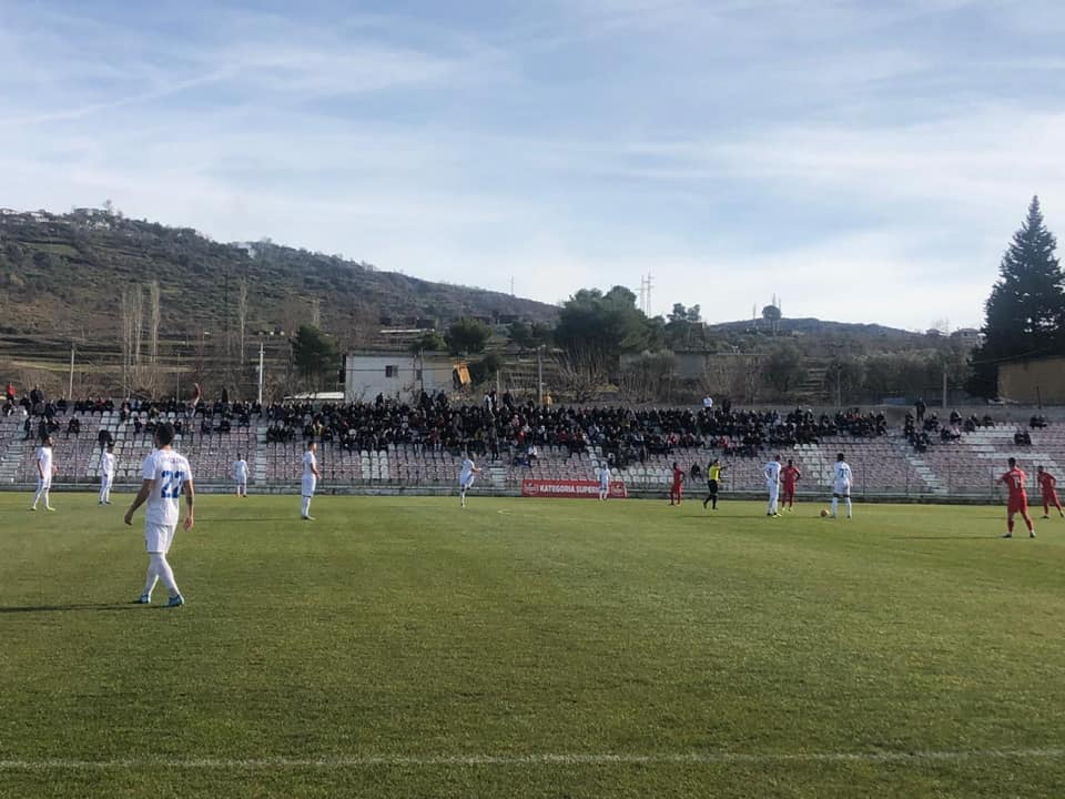 VIDEO/ Spektaklit në Ballsh ia vë vulën Gilman Lika, betejë në Laç