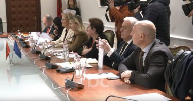 A po merr AMA kompetenca që i takojnë Gjykatave? Ekspertët e “Venecias” takime me mazhorancën dhe opozitën