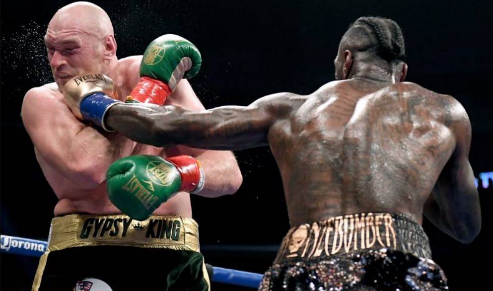 BOKS: Mbani frymën njerëz, zyrtarizohet dueli i tretë Wilder-Fury