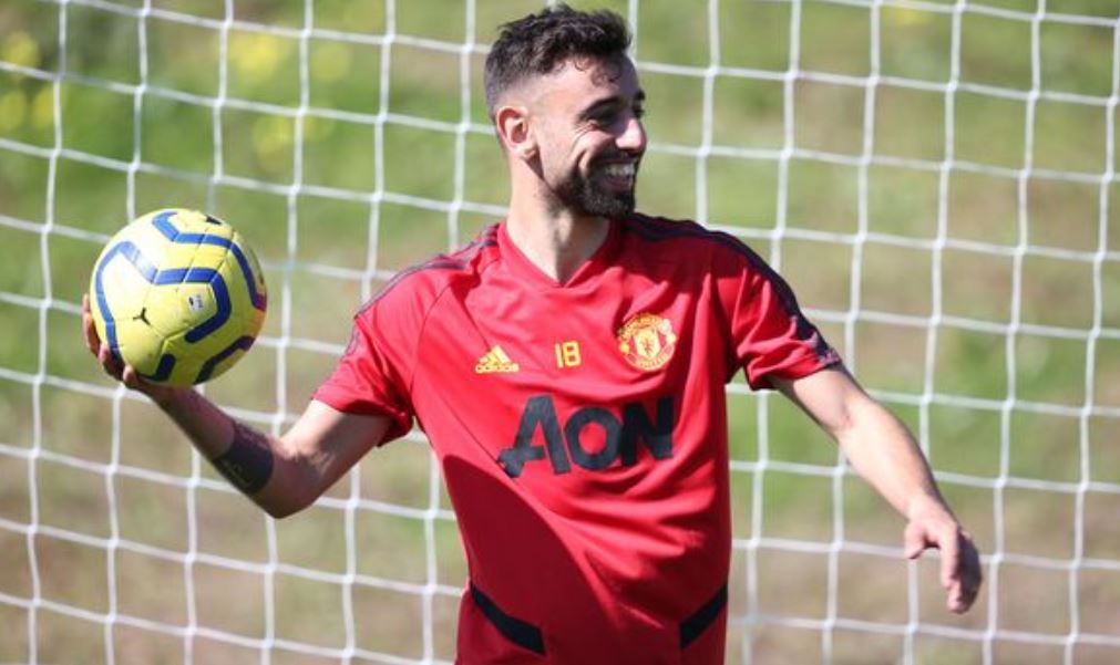 E rrallë, Fernandes vlerësohet në Portugali kur luan te Manchester United