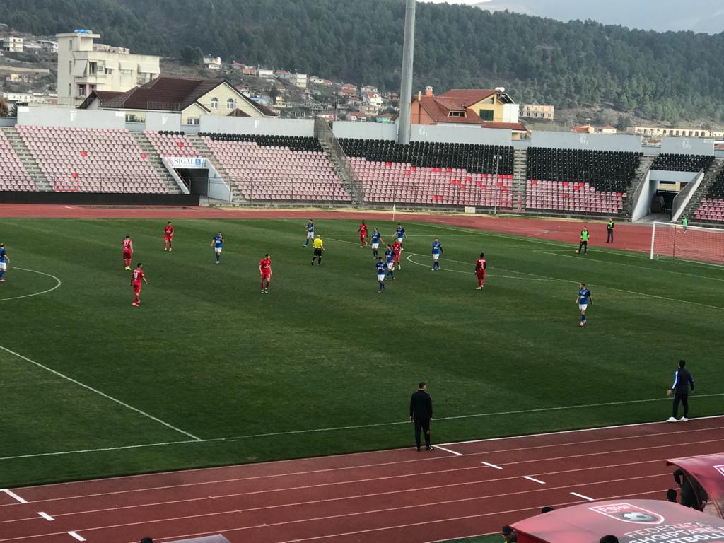 PJESËT E PARA: Laçi shpreson; Vllaznia e Tirana në epërsi, Partizani përmbys Besëlidhjen (VIDEO)