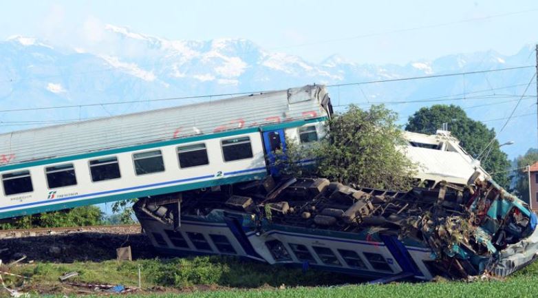 Treni del nga shinat, 2 viktima dhe dhjetëra të plagosur