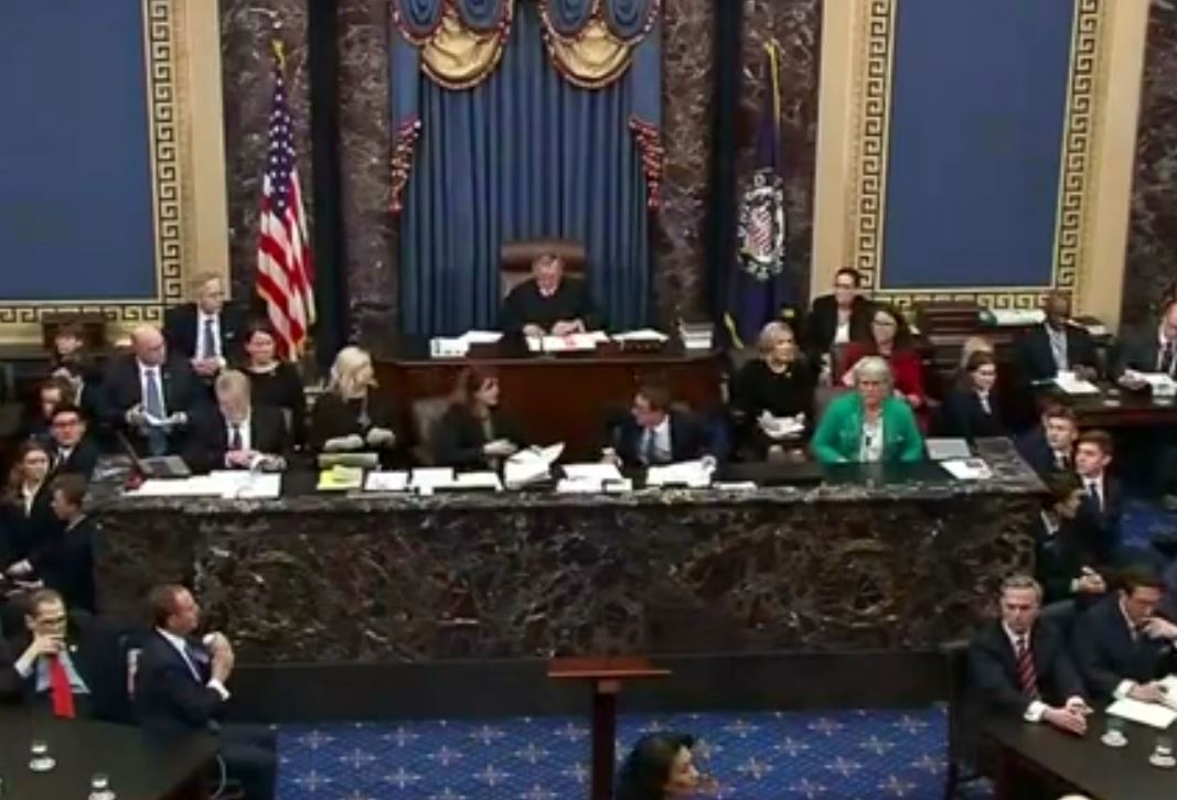 Senati shfajëson presidentin Trump nga akuzat