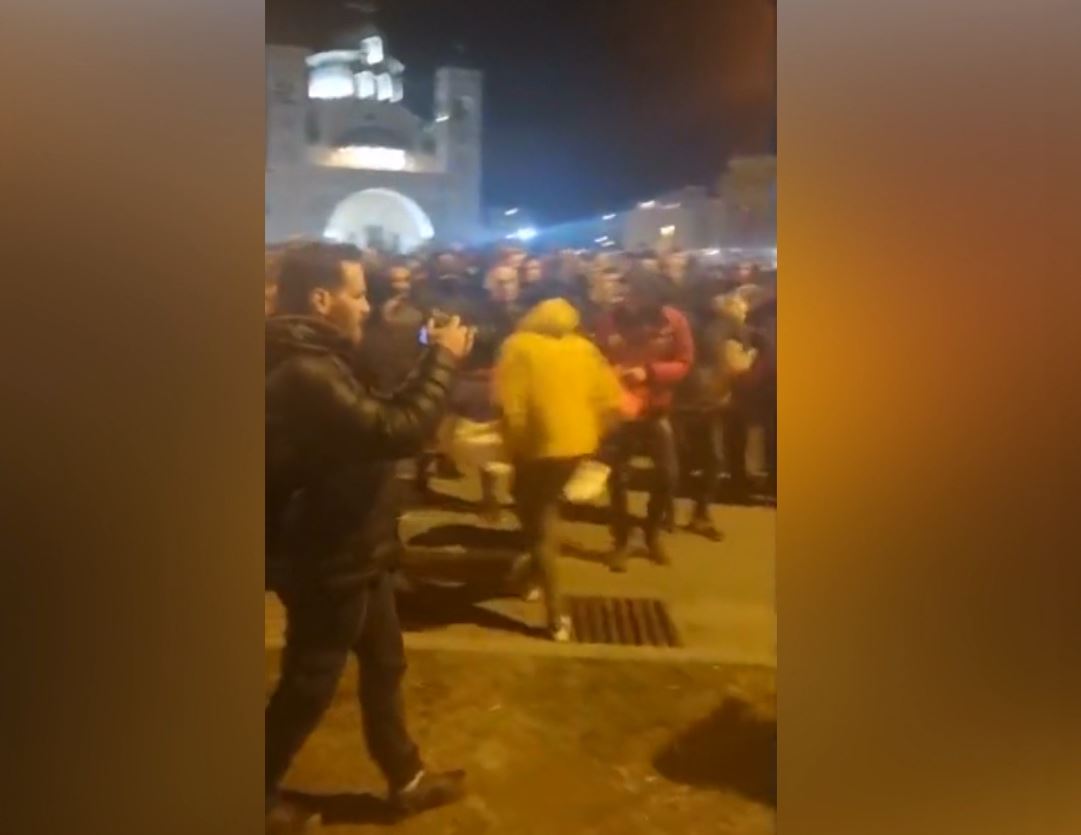 “Tubim patriotik”, policia malaze ndalon mbajtjen e mitingut në Cetinje