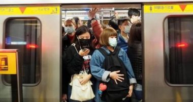 Studimi i fundit: Virusi mund të “udhëtojë” deri në 4.5 metra për të paktën 30 minuta