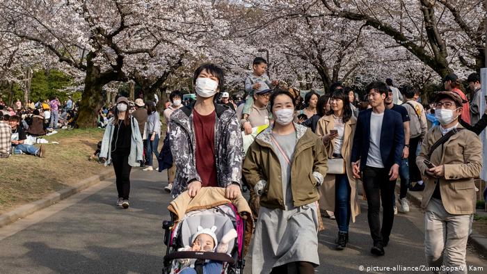 Si Japonia ia doli të mbajë  nën kontroll koronavirusin?