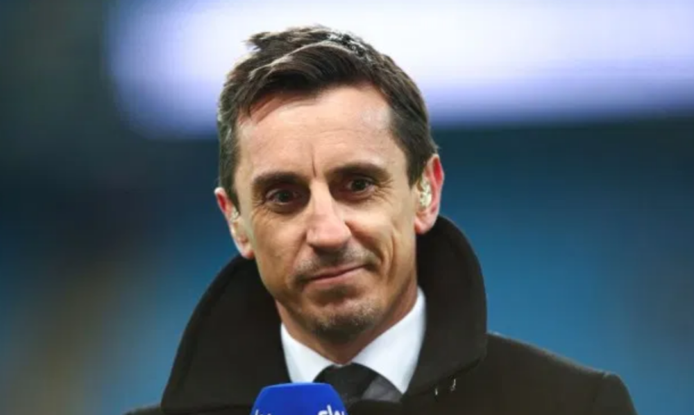 Gjest fantastik i Gary Neville, solidarizohet me “heronjtë” e mjekësisë