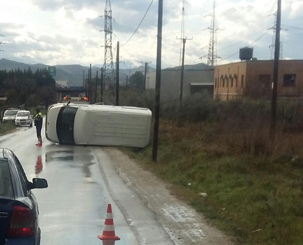 Aksident i trefishtë në Elbasan, plagoset një grua shtatzënë